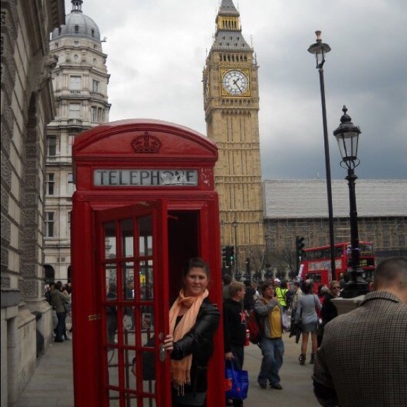 Meet your Posher, Corina - Picture 2 of 4